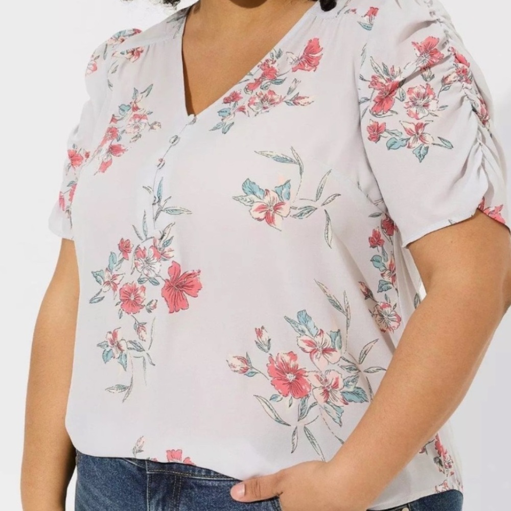 Torrid Harper Georgette V-Neck Ruched Sleeve Floral Blouse